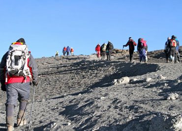 mount-kilimanjaro-climbing-tanzania-safari-holiday