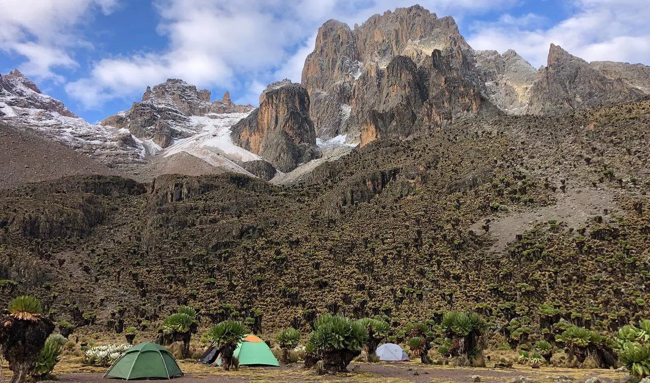 4-day Mount Kenya trekking Sirimon route